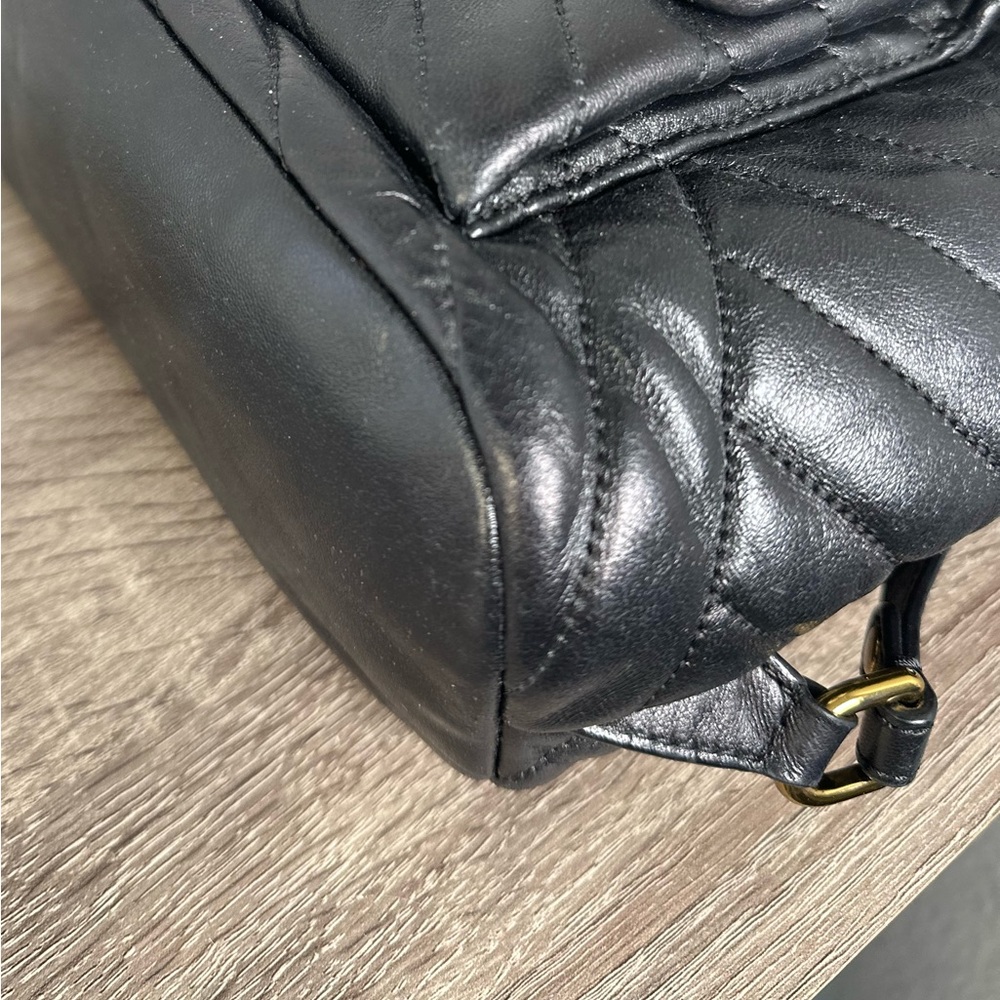 Tory Burch Kira backpack in quilted matelasse leather - Picture 7 of 17